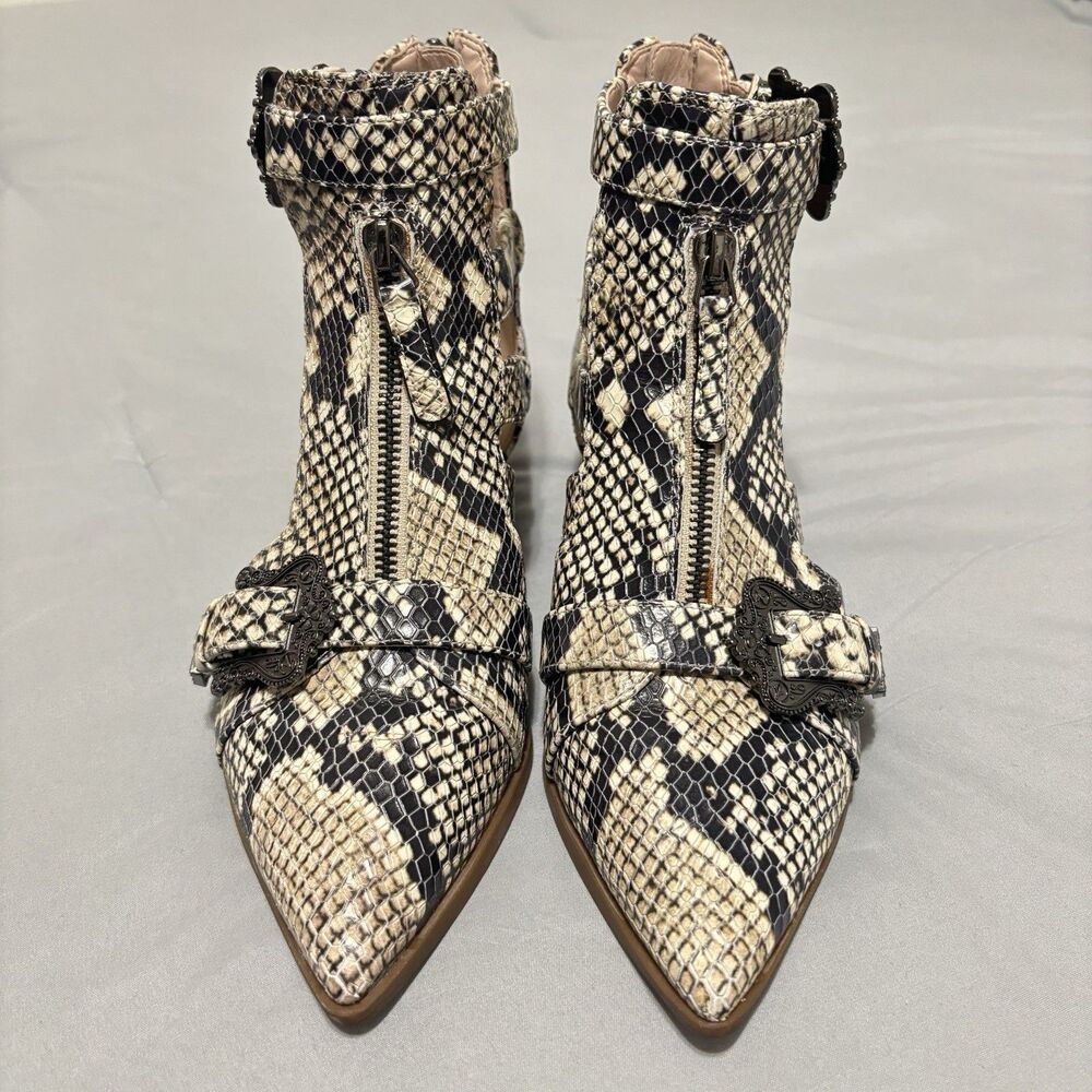 Nine West Carrillo Snakeskin Bootie Wms Sz 6.5M Black White Cutouts Buckle